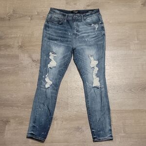 Judy Blue Distressed Skinny Jeans in Blue